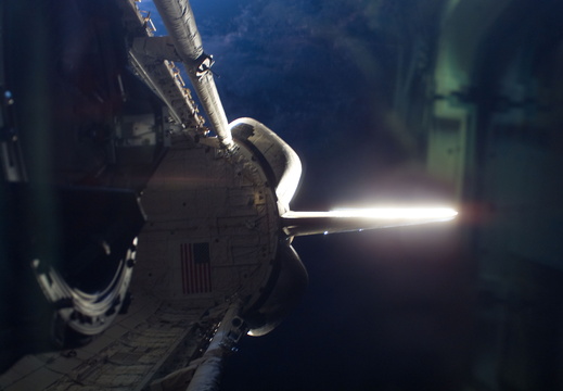 STS115-E-07896
