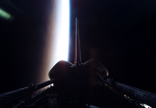 STS115-E-07897