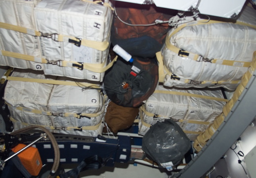 STS115-E-07928