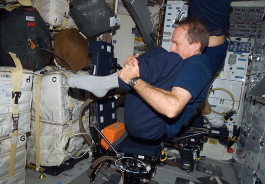 STS115-E-07944