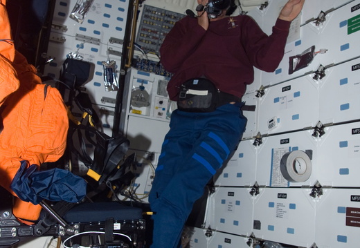 STS115-E-07950