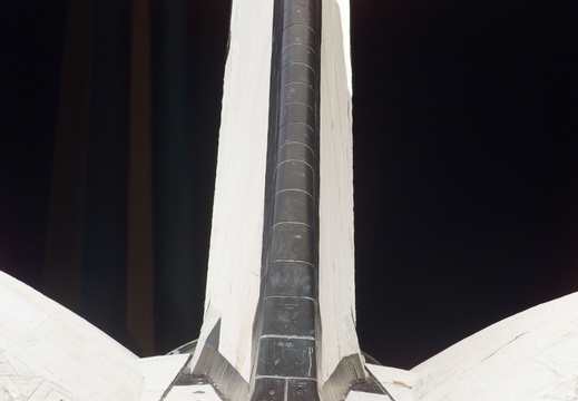 STS116-E-05156