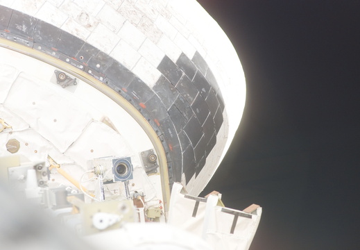 STS116-E-05163