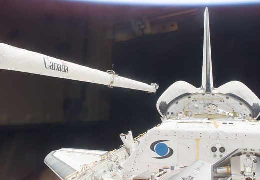 STS116-E-05207