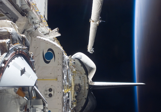 STS116-E-05227