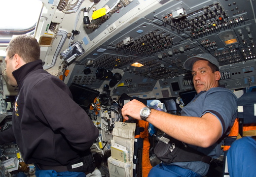 STS116-E-05371