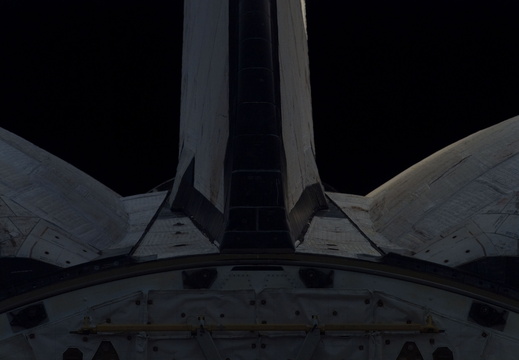STS116-E-05375