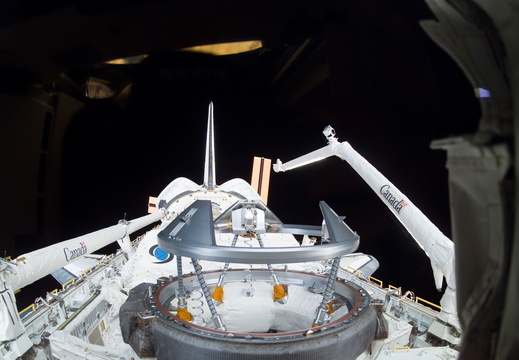 STS116-E-05492