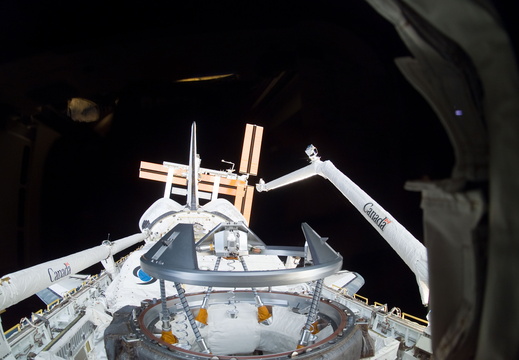 STS116-E-05501