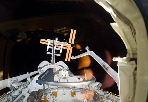 STS116-E-05508