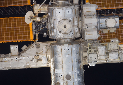 STS116-E-05639