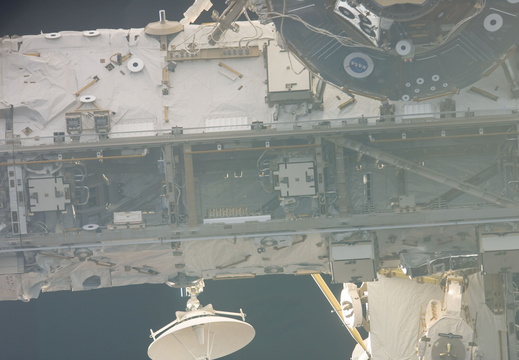 STS116-E-05714