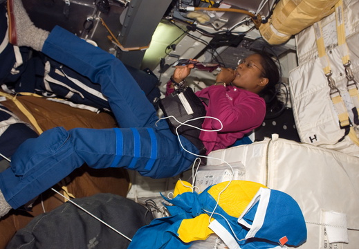 STS116-E-05787
