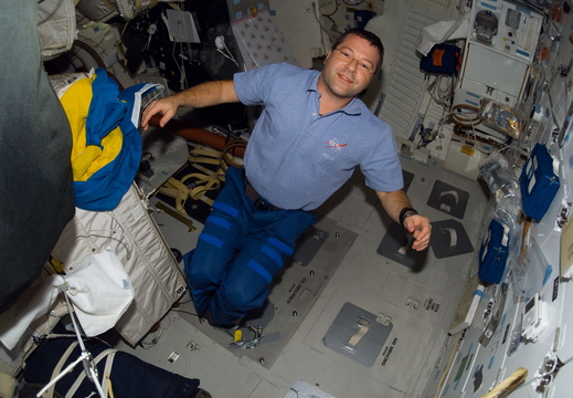 STS116-E-05932
