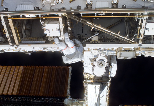 STS116-E-06219