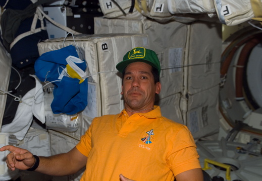 STS116-E-06632