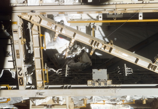 STS116-E-06659