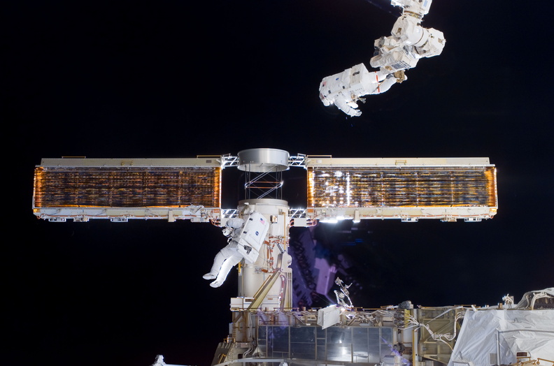 STS116-E-06865.jpg
