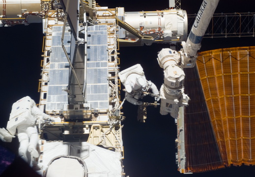 STS116-E-06959
