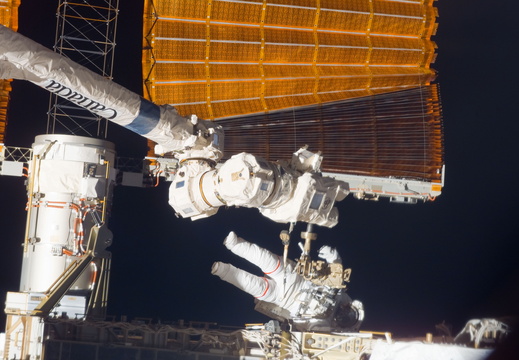 STS116-E-06968
