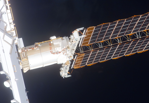 STS116-E-07046