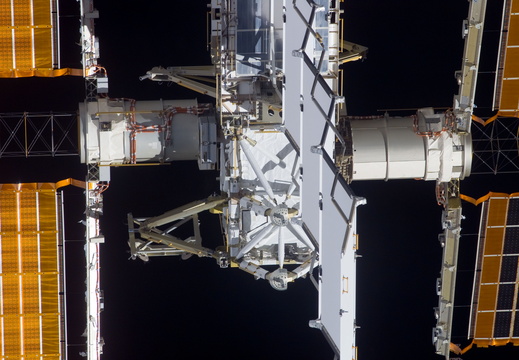STS116-E-07053