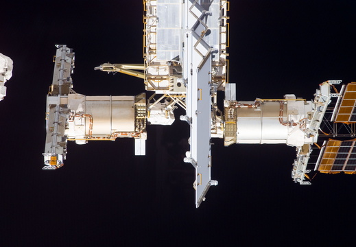STS116-E-07055