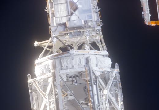 STS116-E-07079