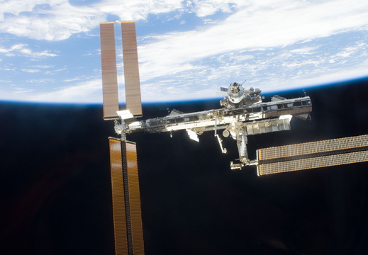 STS116-E-07099