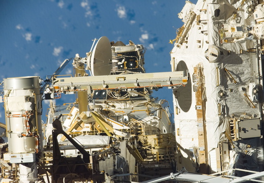 STS116-E-07117