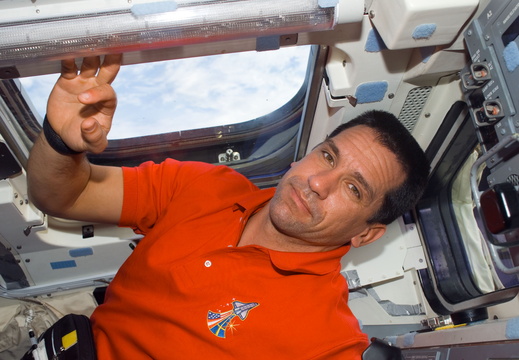 STS116-E-07271