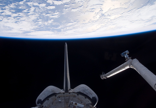 STS116-E-07273