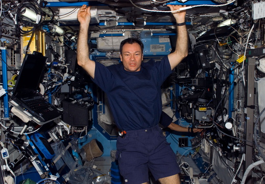 STS116-E-07432