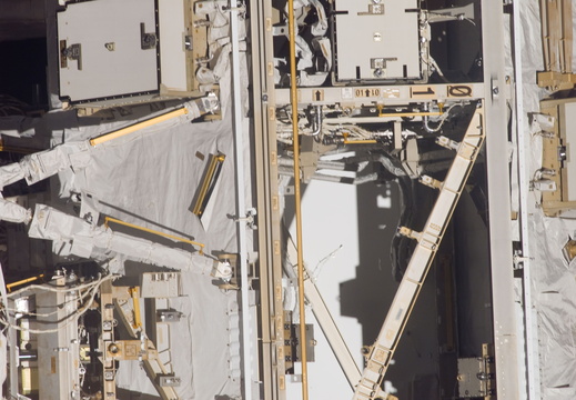 STS116-E-07537