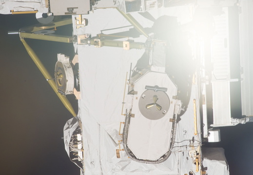 STS116-E-07542