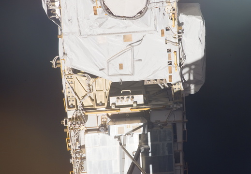 STS116-E-07543