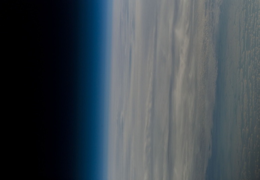 STS116-E-08202