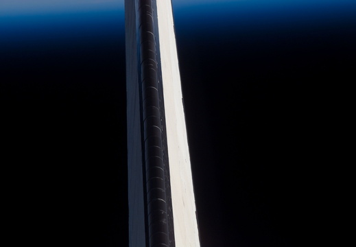 STS117-E-05120