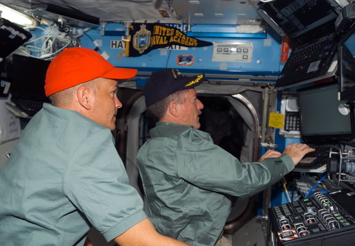 STS117-E-07049