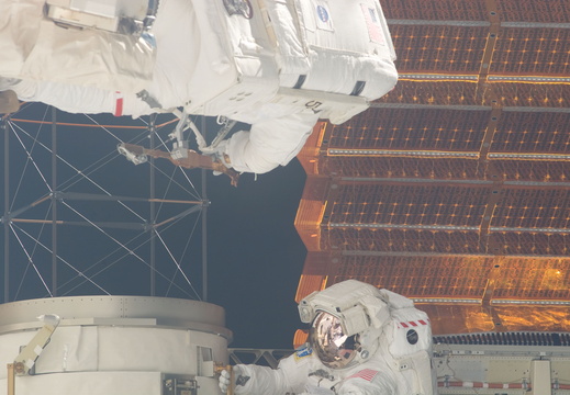 STS117-E-07243