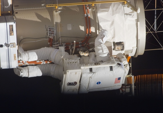 STS117-E-07606