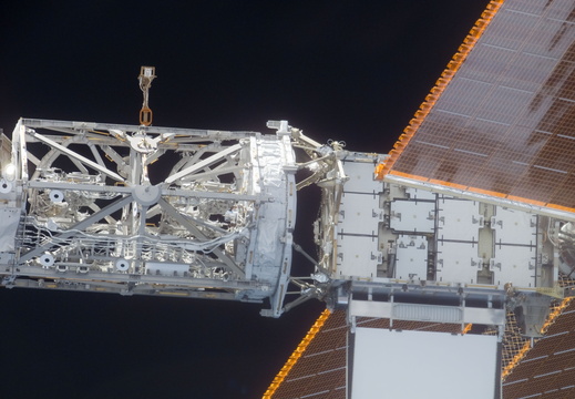 STS117-E-08860