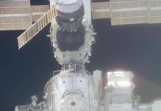 STS117-E-08887