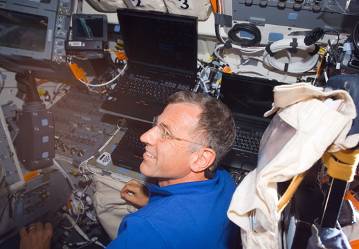 STS118-E-05526