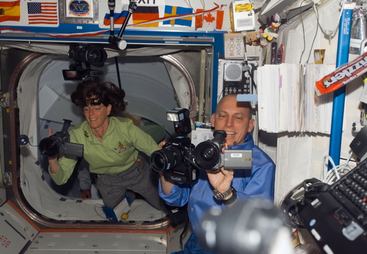 STS118-E-06096