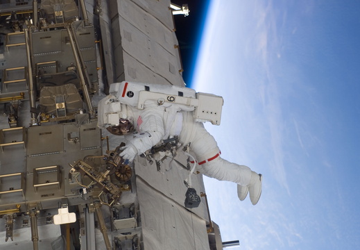 STS118-E-07970