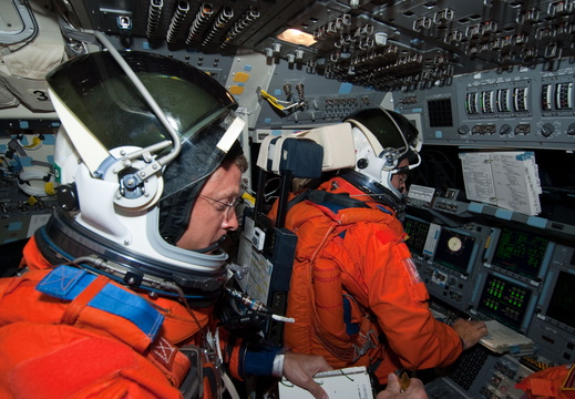 STS119-E-05011