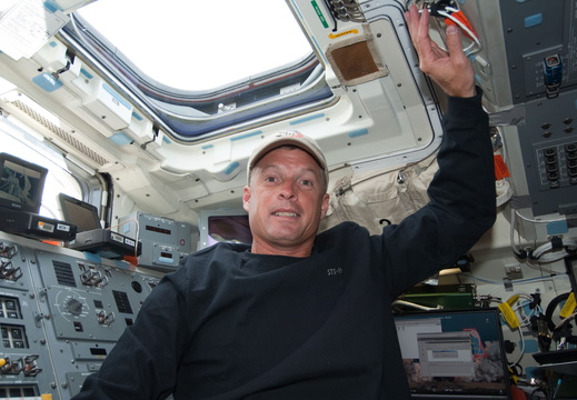 STS119-E-05034