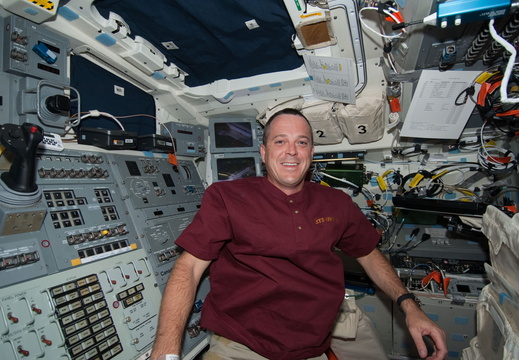 STS119-E-05038
