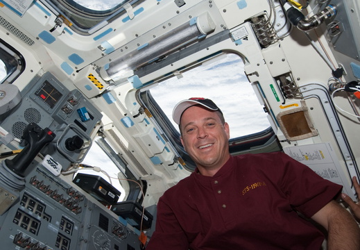 STS119-E-06139